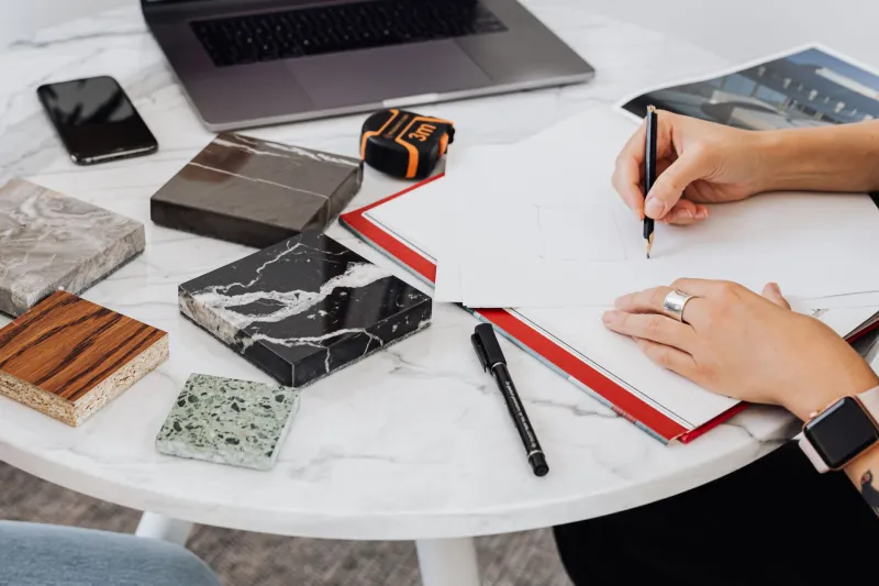 The Art of the Informed Surprise: How Thoughtful Grooms Choose a Ring She Will Genuinely Adore